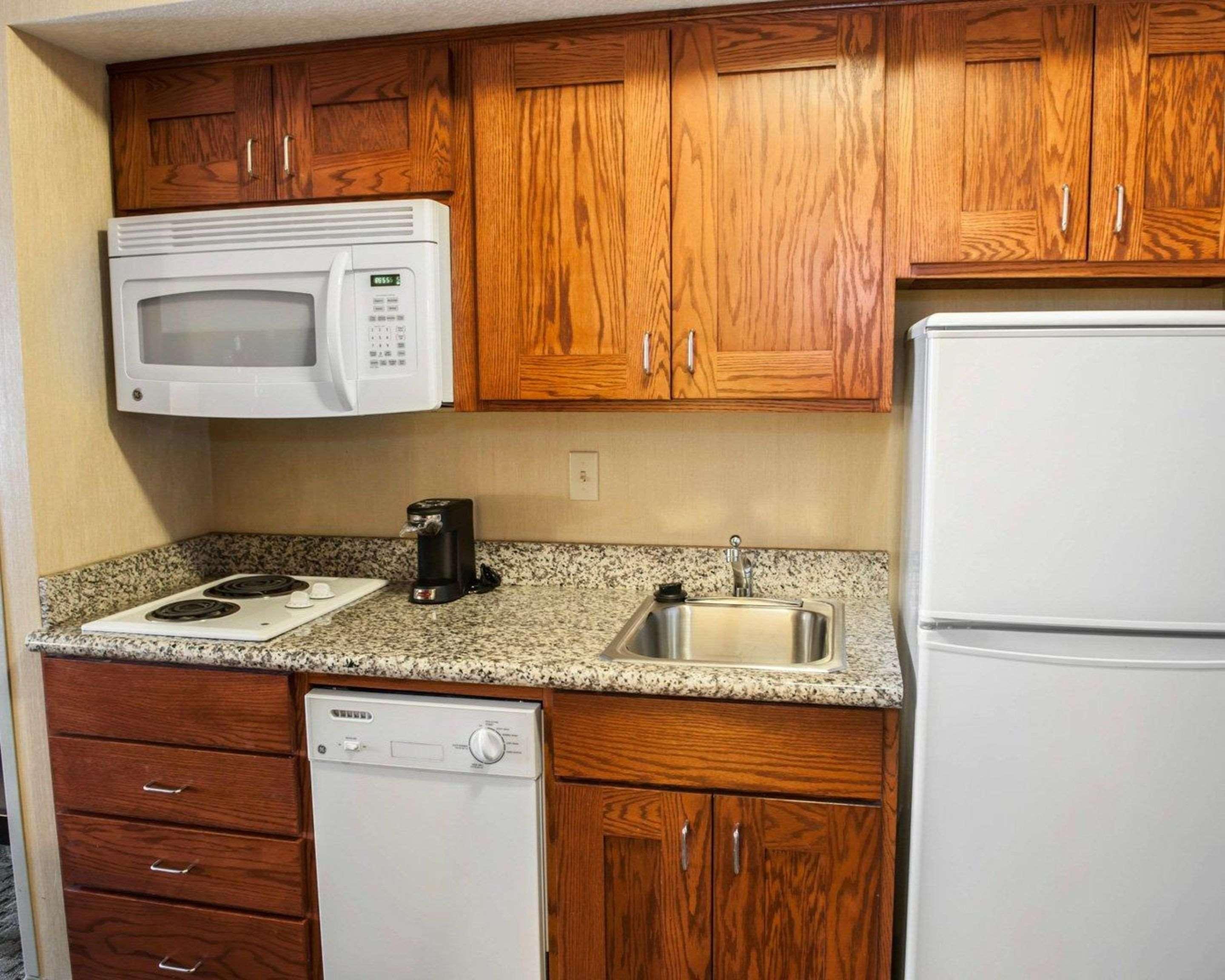 Comfort Inn & Suites Muncie Eksteriør billede